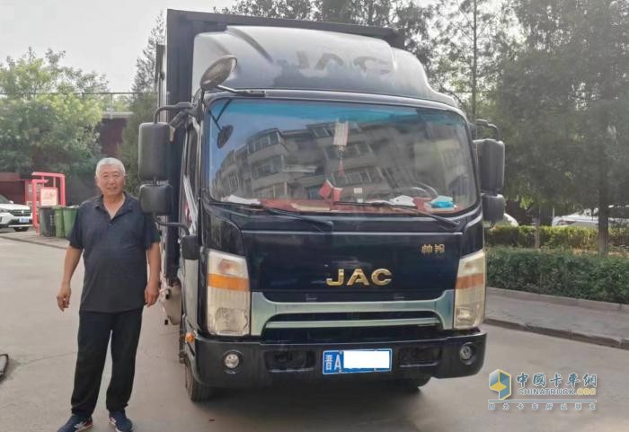 山西晉中任師傅：20多年一路相伴，江淮1卡是我運(yùn)輸事業(yè)的最佳伙伴