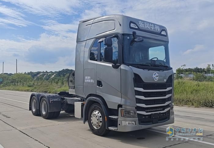 鷹途660馬力燃?xì)廛嚿习?一大波新造型亮相 386批次牽引車看點(diǎn)一覽