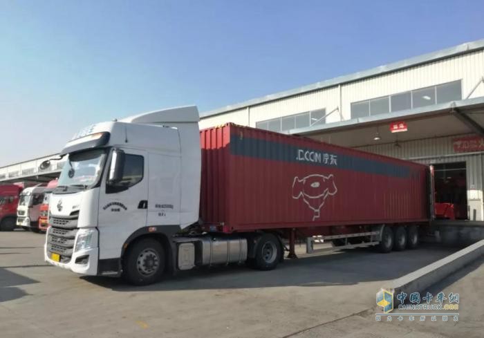 省油高效 輕量大方量，乘龍H7快遞車助力卡友盈戰(zhàn)雙11