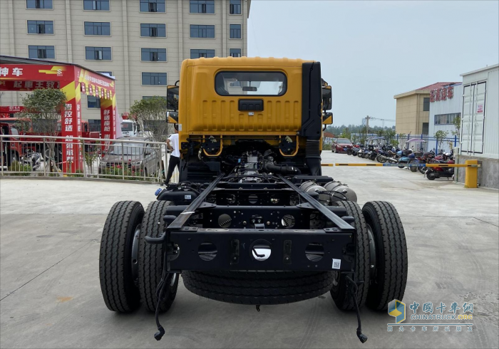 東風(fēng)專致藍(lán)牌高空作業(yè)車:戶外高空作業(yè)的可靠實(shí)干家