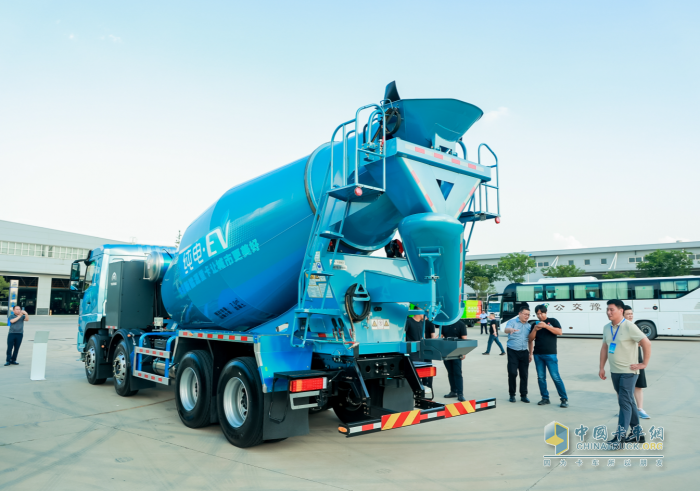 三電核心+降本增效，河南用戶憑啥圈粉宇通純電動攪拌車？