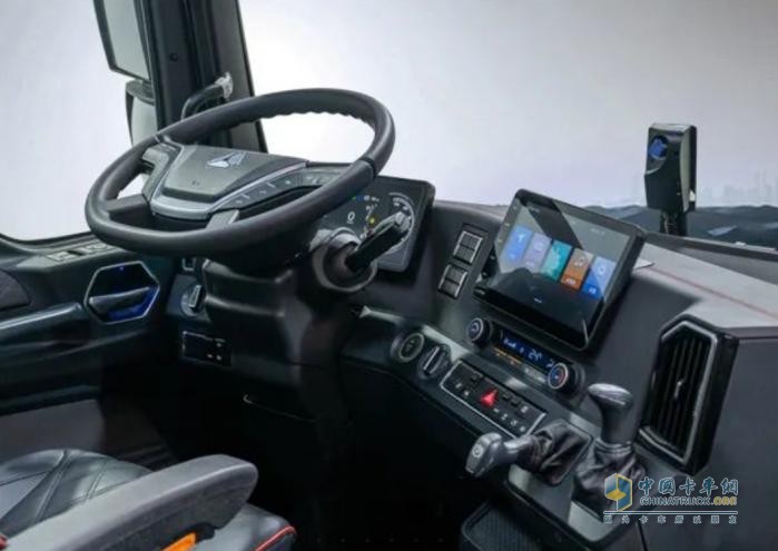 630馬力的汕德卡G7H，讓孫師傅的運輸換了一種打開方式