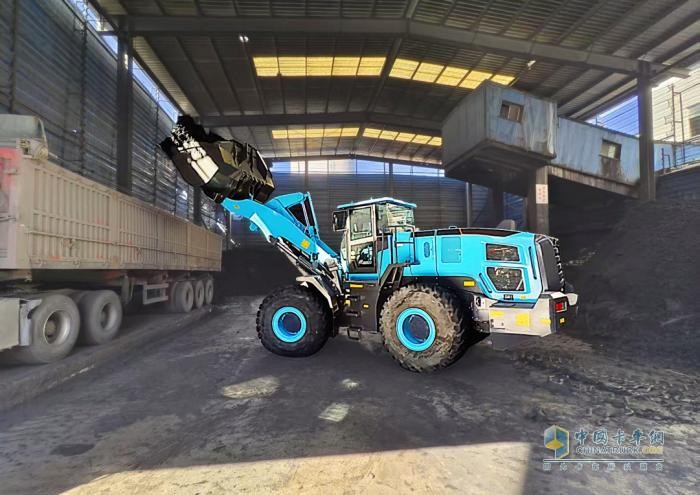 遠(yuǎn)程醇?xì)潆妱?dòng)裝載機(jī)應(yīng)用提速、服務(wù)賦能，開啟工程機(jī)械綠色高效作業(yè)新時(shí)代