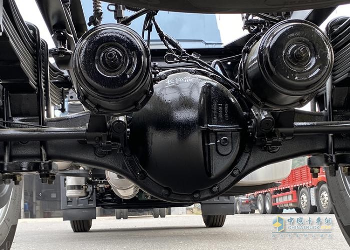 解放青汽JK6 4×2 320馬力大單橋載貨！一身“掙”能量太讓人心動(dòng)了！