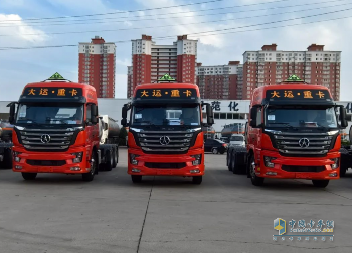 攜手共贏 并肩前行 大運重卡河南大客戶 首批10臺交車儀式圓滿成功！