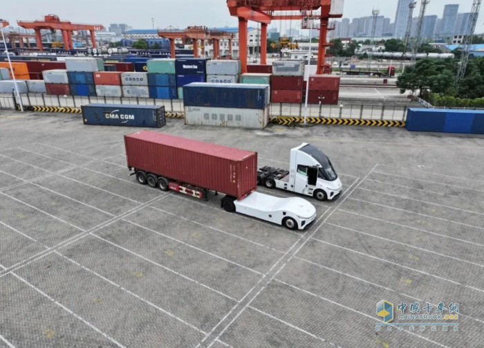 高速干線快充網(wǎng)+670km長(zhǎng)續(xù)航：特來(lái)電助力葦渡純電重卡，加速全球長(zhǎng)途零碳運(yùn)輸