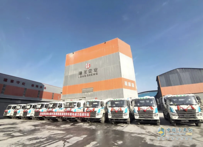 2024持續(xù)發(fā)力 遠程新能源重卡新年獻禮交車不斷