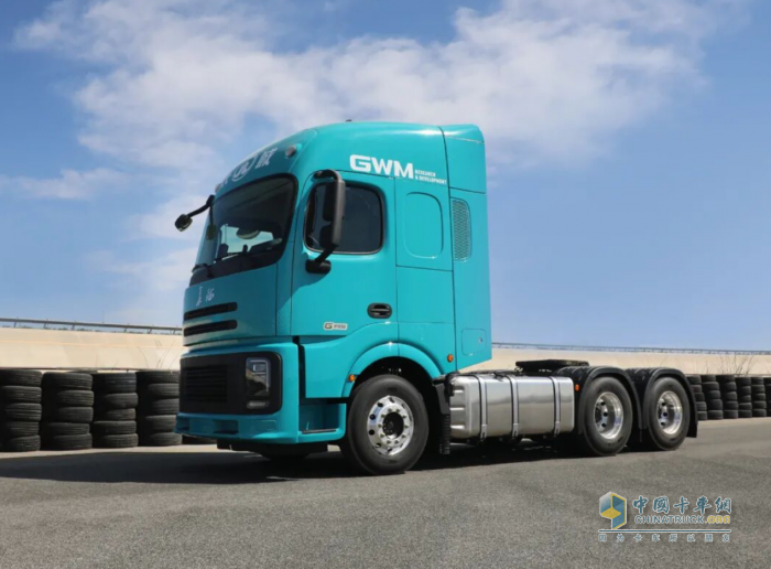 長城商用車產(chǎn)品推介會在滬舉辦，首批25臺純電重卡正式交付