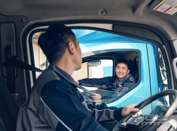 破局而上，飛碟汽車以“司機(jī)第一”重塑綠色運輸新標(biāo)桿