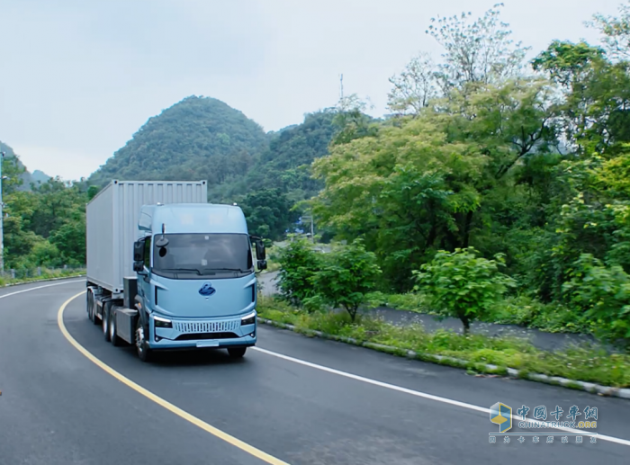 東風(fēng)柳汽第九屆67品牌客戶日亮劍:出海+新能源+公益三維升級(jí)