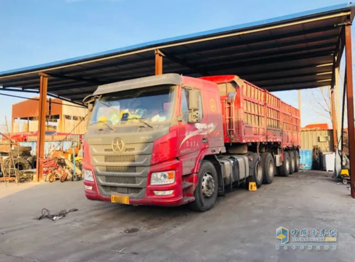 綜合對比故障率最低！大運(yùn)N8E子母車征服能源運(yùn)輸企業(yè)