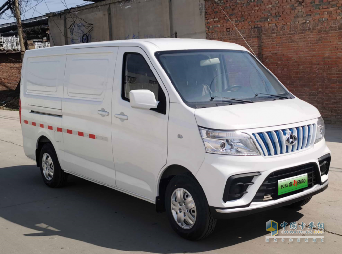 如何在商用車市場做到“兩手抓，兩手都硬”？長安凱程給你答案