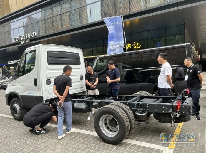 依維柯:為國內(nèi)房車市場提供更多高端產(chǎn)品和定制化選擇