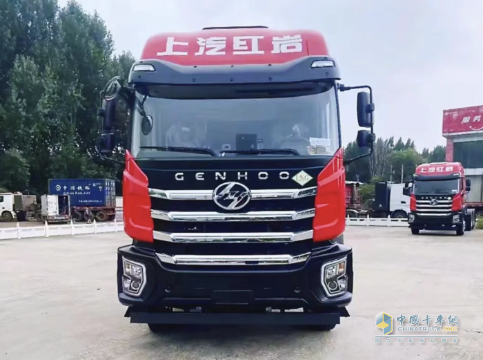 “氣”場全開！紅巖杰虎H6 LNG牽引車助力卡友們高效運營！