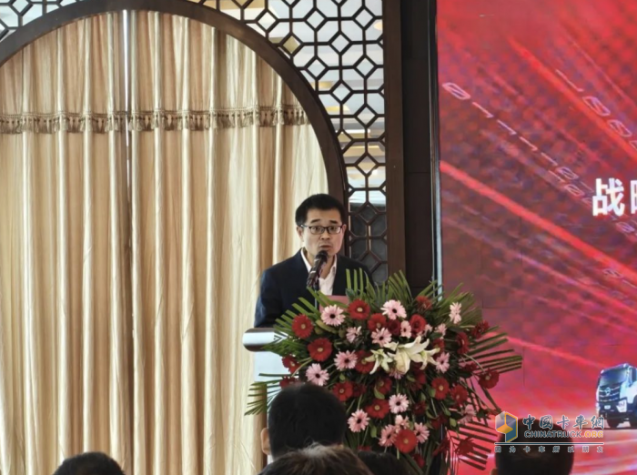 首批30臺(tái)危運(yùn)車交付濱州大客戶，北京重卡助力齊魯?；\(yùn)輸高質(zhì)量升級(jí)