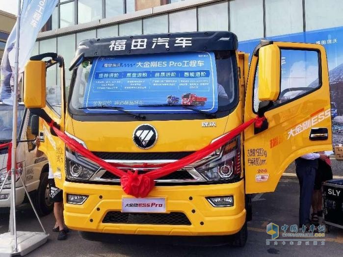 福田瑞沃大金剛ES5 Pro 全面進(jìn)階助力基建行業(yè)再升級(jí)