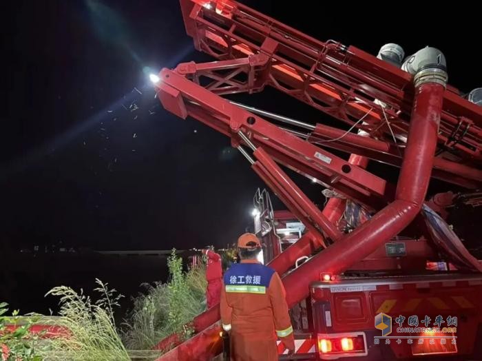 460小時(shí)！341.96萬立方！徐工應(yīng)急救援隊(duì)不負(fù)使命、載譽(yù)而歸