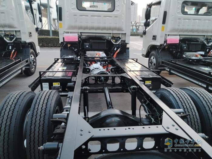 領(lǐng)航卡車推出全新電動輕卡，實拍帶您了解領(lǐng)航G5EV的不凡實力