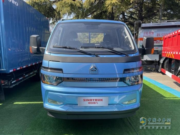 年會6款產(chǎn)品吸睛！重汽賣輕卡和小卡 也要爭第一