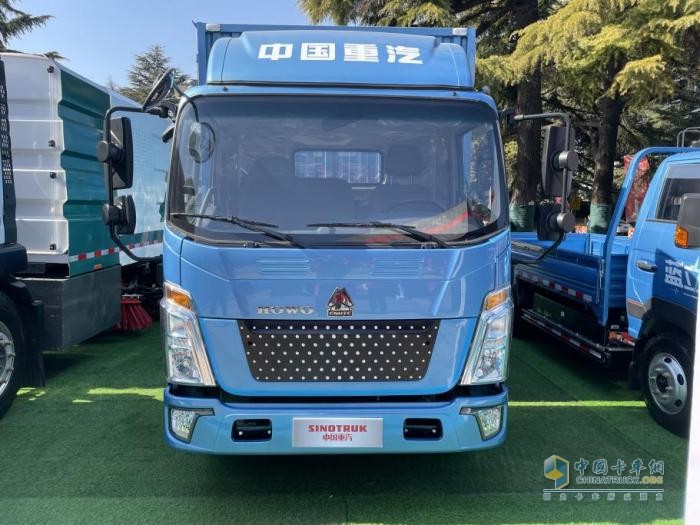 年會6款產(chǎn)品吸睛！重汽賣輕卡和小卡 也要爭第一