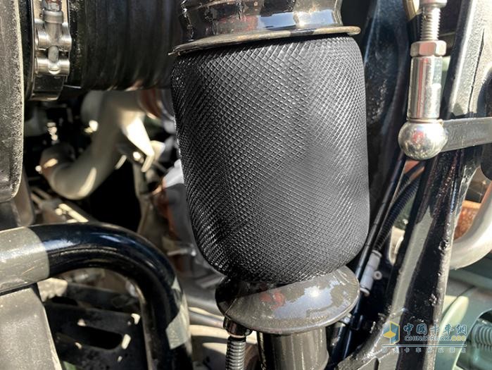 解放青汽JK6 4×2 320馬力大單橋載貨！一身“掙”能量太讓人心動(dòng)了！