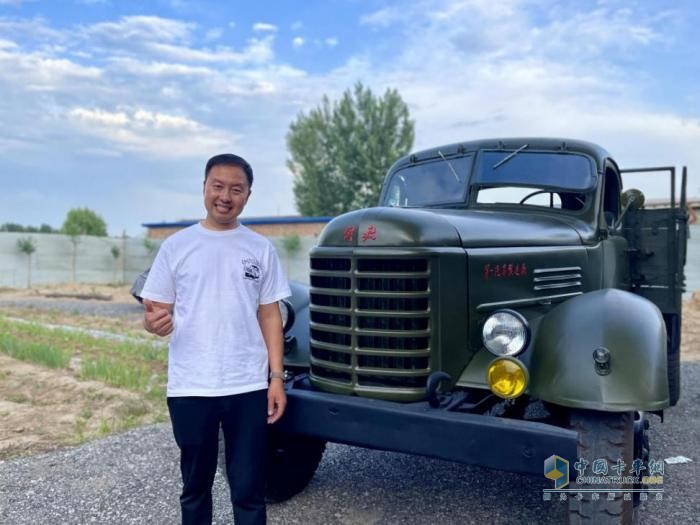 “老爺車(chē)天鷹”:修復(fù)老解放卡車(chē) 續(xù)寫(xiě)解放情懷