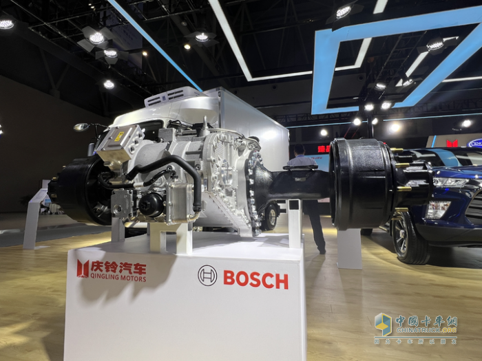 “臻品智造 鈴動(dòng)未來(lái)”科技創(chuàng)新看慶鈴，2023重慶智博展風(fēng)采