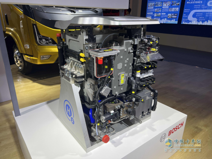 “臻品智造 鈴動(dòng)未來(lái)”科技創(chuàng)新看慶鈴，2023重慶智博展風(fēng)采