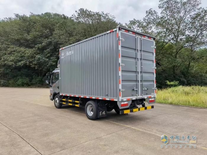 卡友兄弟說丨一份初心十年堅守，他與東風多利卡共成長