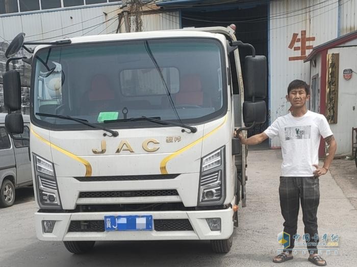 經(jīng)營家居20年，從雇車到買車，他的江淮1卡駿鈴為什么越來越多？