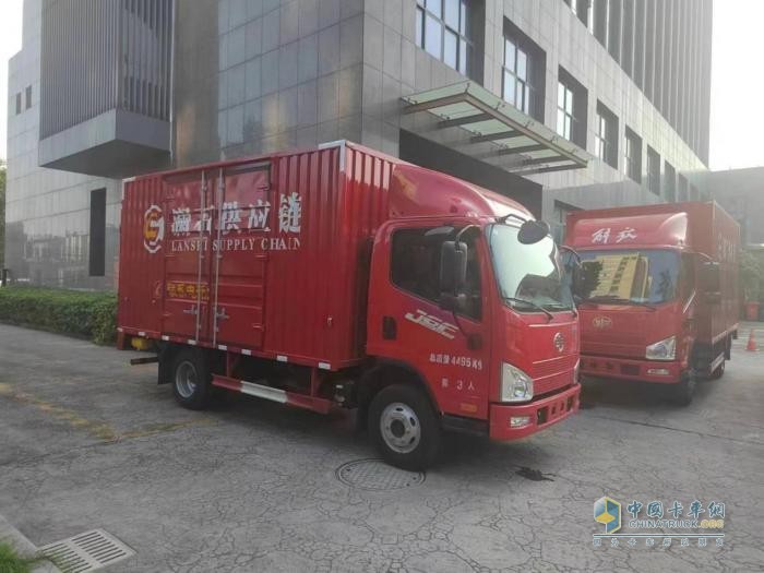 一年來多次批量復購解放輕卡，這家杭州物流公司看中了啥？   