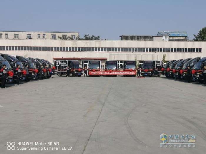 江淮1卡：定制產(chǎn)品+預(yù)見(jiàn)式全包服務(wù)，為“雙11”大提速！