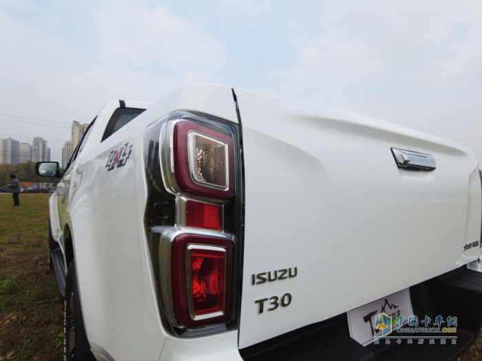 皮卡界“精致硬漢”上線！慶鈴五十鈴T30探險(xiǎn)家高能進(jìn)階