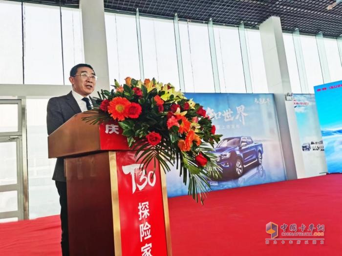 硬派皮卡遇見新疆萬(wàn)種風(fēng)情，五十鈴T30探險(xiǎn)家為越野而生