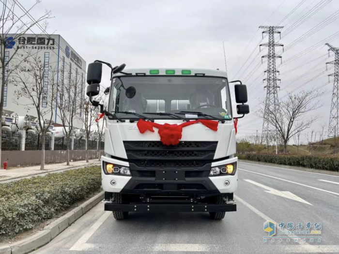 硬核來襲 星馬輕騎兵攪拌車，高效創(chuàng)富的利器