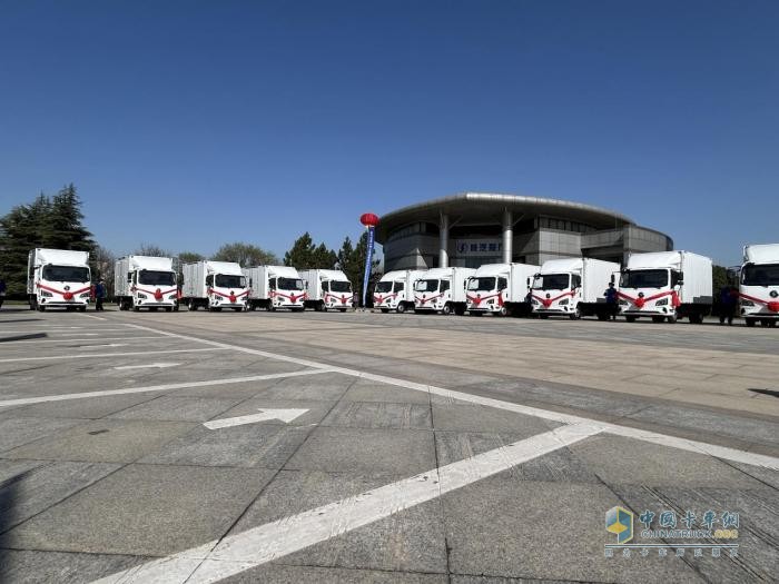 5000輛新能源輕卡！陜汽控股與地上鐵達(dá)成戰(zhàn)略合作