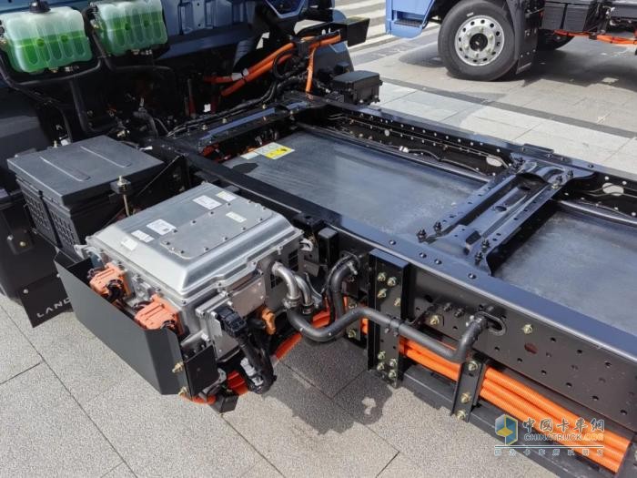 城配運輸新選擇，藍(lán)擎EHPro90度平臺純電輕卡可真是太City了！