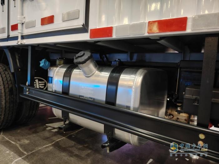 續(xù)航1200公里+綠牌！解放虎6G混動(dòng)重載版長(zhǎng)途爬山穩(wěn)穩(wěn)拿捏