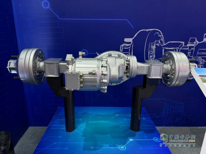 攜EP5/EP7電驅(qū)橋亮相中國道路運(yùn)輸年會 東風(fēng)德納車橋助力綠色城市運(yùn)輸
