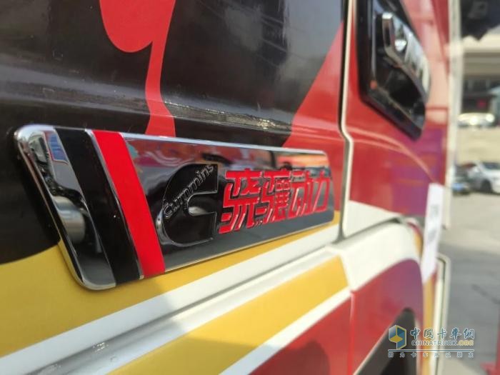 全場(chǎng)景、全領(lǐng)域、全覆蓋，西安康明斯全系產(chǎn)品助陜汽重卡開(kāi)疆拓土