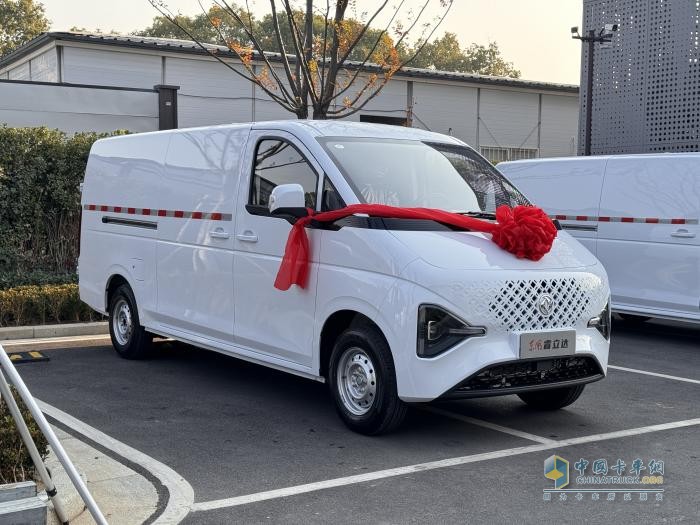 輕型商用車率先“油電反轉”！格局如何變化？