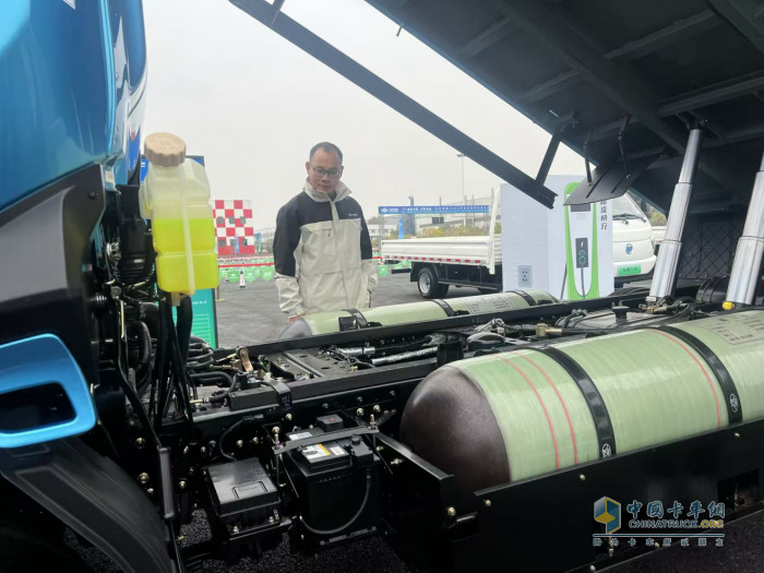 3輛車都選奧馳 這位卡友為何對飛碟情有獨鐘？