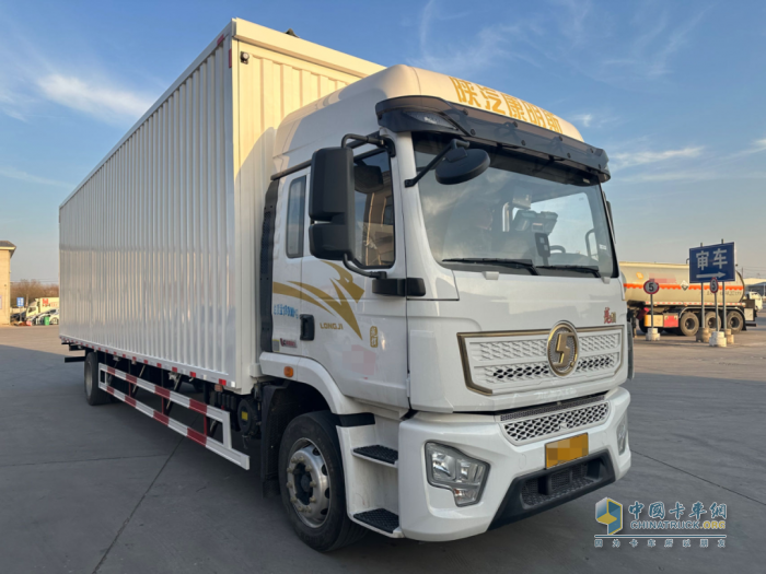 短駁汽車零部件運輸，龍驥載貨車更懂行！