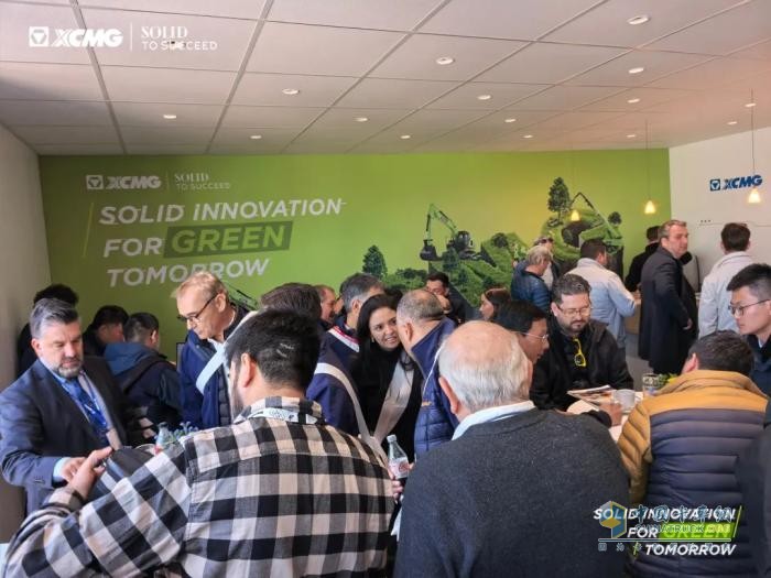 在歐洲、為歐洲！徐工集團攜“中國方案”閃耀德國寶馬展Bauma 2025