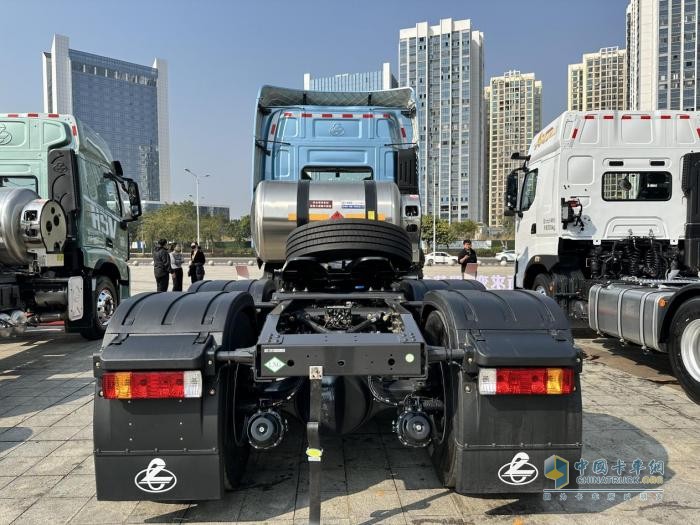 東風(fēng)柳汽,乘龍H7 Pro,LNG牽引車