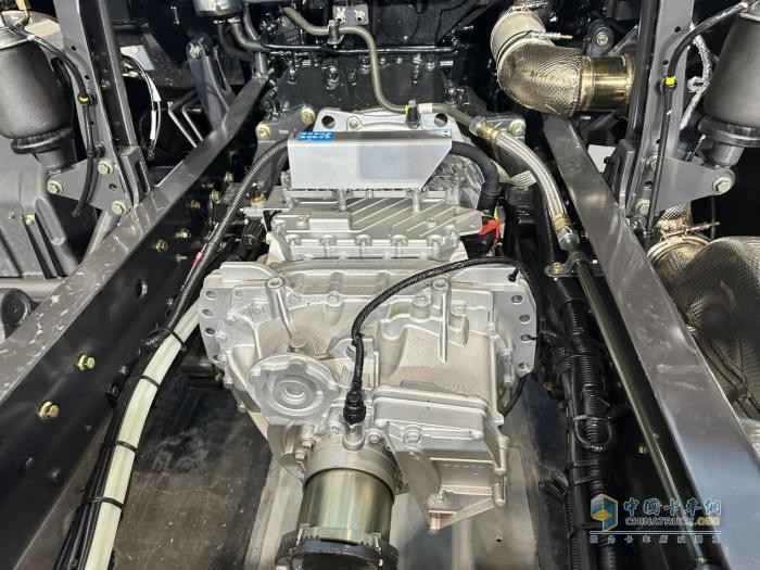 一路領(lǐng)鮮！乘龍H7 Pro 6x2冷藏車助你省油多拉