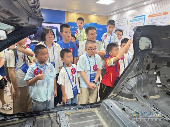 解鎖江鈴汽車智造密碼，共赴親子研學(xué)之旅
