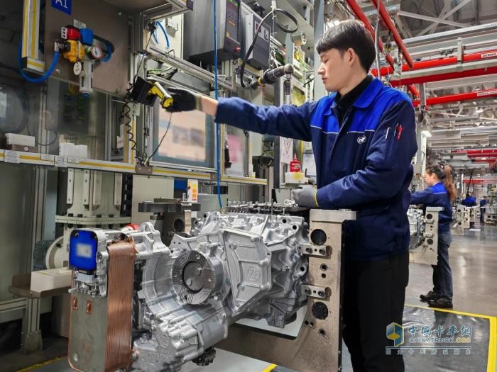 加強(qiáng)全球協(xié)同與產(chǎn)能布局，采埃孚商用車在德新增變速箱產(chǎn)線