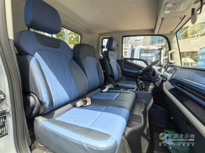 領(lǐng)航大G-F28T氣體機輕卡:“1100公里0焦慮”一口氣跑完京滬