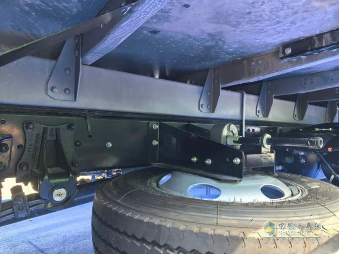 領(lǐng)航大G-F28T氣體機輕卡:“1100公里0焦慮”一口氣跑完京滬